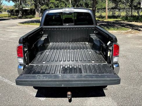 Used 2023 Toyota Tacoma TRD Off-Road image 33