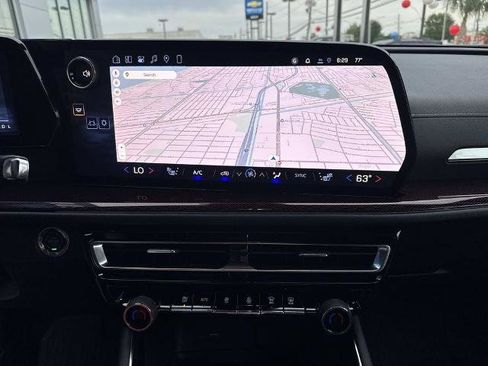 New 2026 Chevrolet Traverse Z71 w/ Enhanced Driving Package AWD/4WD image 18