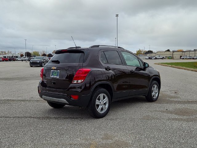 Certified 2022 Chevrolet Trax LT w/ LT Convenience Package AWD/4WD image 5
