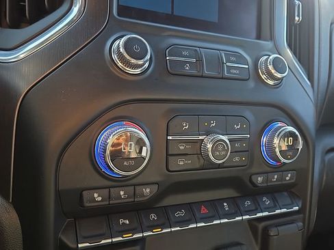 Used 2020 GMC Sierra 1500 AT4 w/ AT4 Premium Package image 24