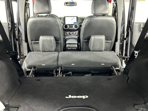 Used 2017 Jeep Wrangler Unlimited Rubicon AWD/4WD image 21