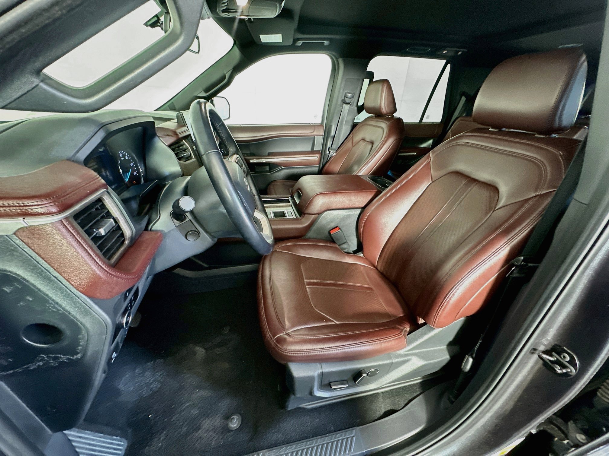 Used 2024 Ford Expedition Limited RWD image 13