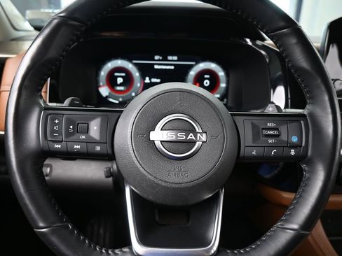 Used 2023 Nissan Pathfinder Platinum image 37