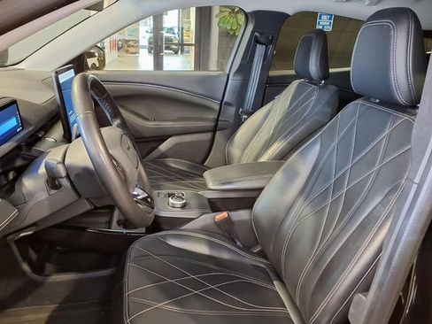 Used 2022 Ford Mustang Mach-E Select image 18