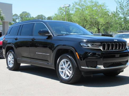 New 2026 Jeep Grand Cherokee L Laredo AWD/4WD image 1
