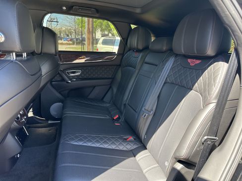 Used 2017 Bentley Bentayga W12 image 7