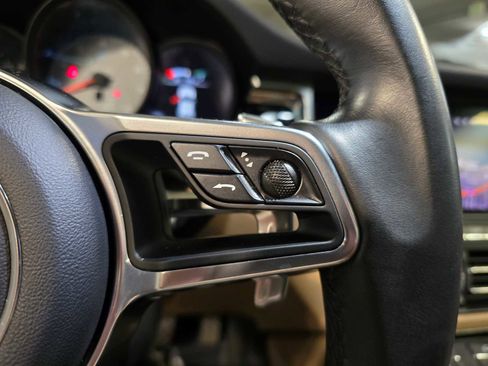 Used 2020 Porsche Macan S image 20