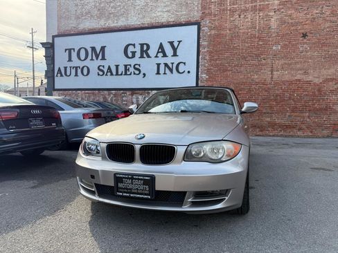 Used 2010 BMW 128i Convertible image 6