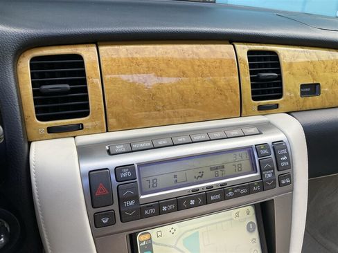 Used 2005 Lexus SC 430 Convertible RWD image 23