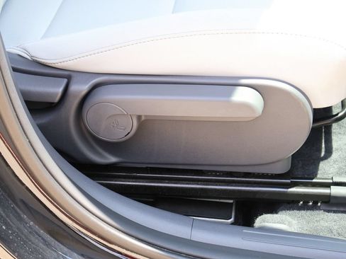 Used 2025 Hyundai Kona SEL AWD/4WD image 10