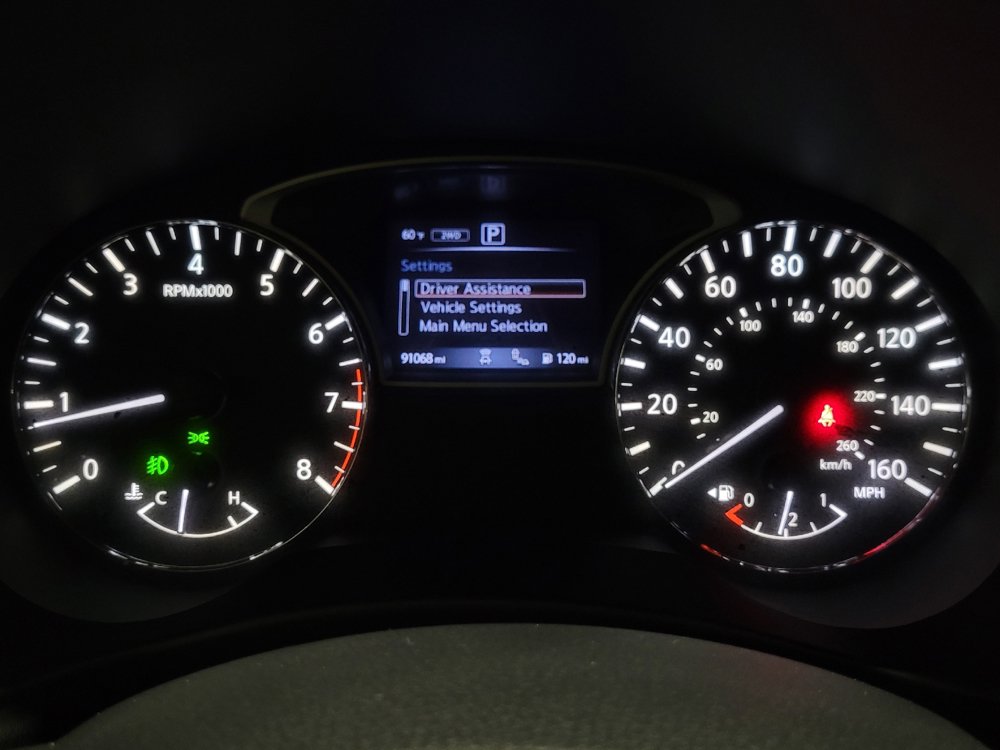 Used 2020 Nissan Pathfinder SV AWD/4WD image 23