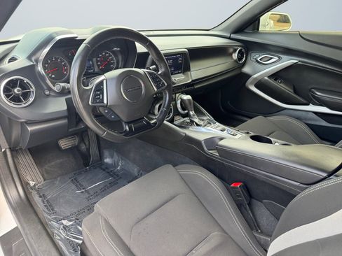 Used 2024 Chevrolet Camaro LT image 10