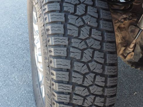Used 2012 Ford F350 Lariat w/ Chrome Pkg AWD/4WD image 11