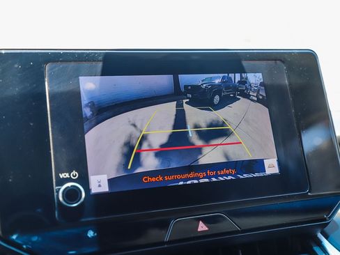 Certified 2023 Toyota Venza LE AWD/4WD image 23
