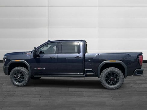Used 2024 GMC Sierra 2500 AT4 w/ AT4 Preferred Package image 2
