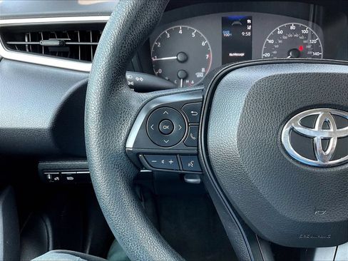 Used 2023 Toyota Corolla LE FWD image 13