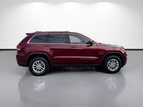 Used 2020 Jeep Grand Cherokee Laredo image 1