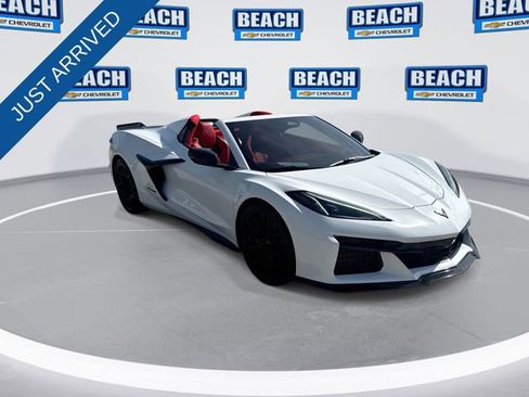 Used 2024 Chevrolet Corvette Z06 image 2