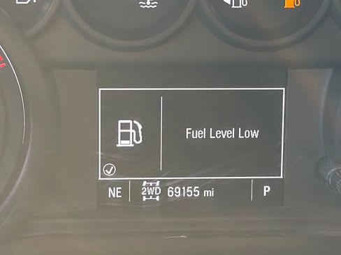 Used 2024 Chevrolet Silverado 2500 Custom w/ Custom Value Package image 18