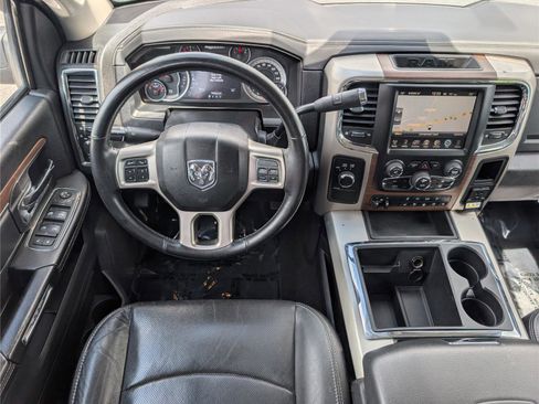 Used 2014 RAM 2500 Laramie w/ Black Appearance Group AWD/4WD image 18