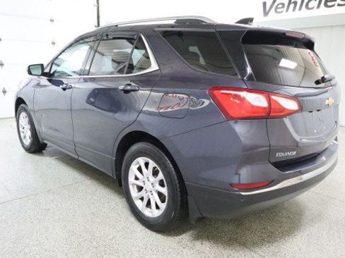 Used 2018 Chevrolet Equinox LT w/ Sun & Infotainment Package AWD/4WD image 3