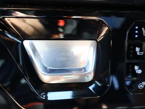 Certified 2026 GMC Sierra 1500 Denali Ultimate AWD/4WD image 24