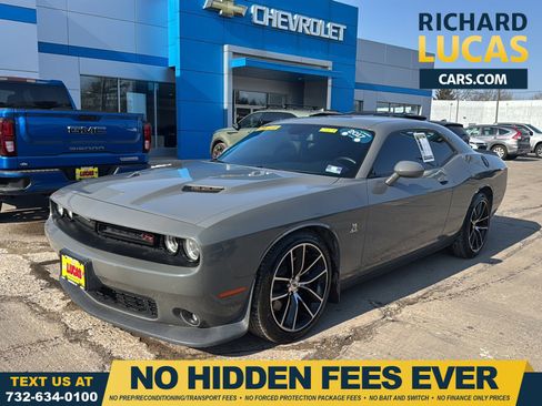 Used 2017 Dodge Challenger R/T Scat Pack image 1