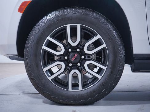 Used 2024 GMC Yukon AT4 w/ AT4 Premium Plus Package image 2
