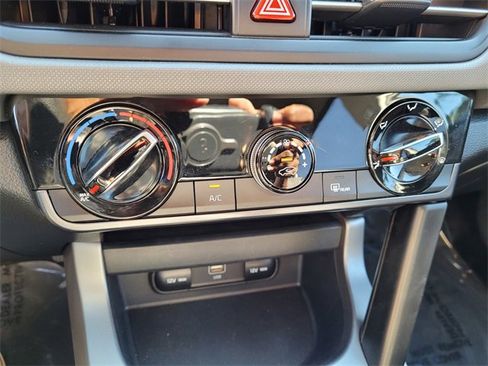 Used 2024 Kia Seltos LX image 19