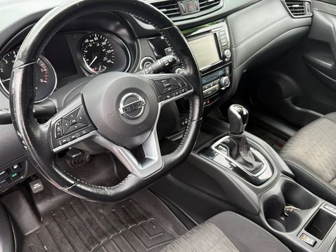 Used 2020 Nissan Rogue SV AWD/4WD image 10