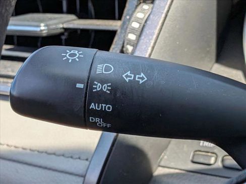 Used 2022 Toyota Camry LE image 8