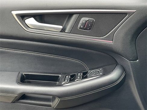 Used 2015 Ford Edge Titanium w/ Equipment Group 302A image 23