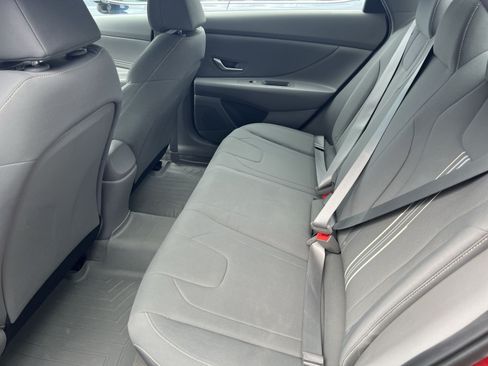 Used 2022 Hyundai Elantra SEL w/ Convenience Package FWD image 20