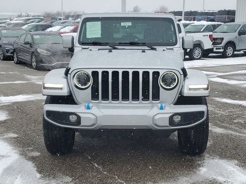 Used 2023 Jeep Wrangler Unlimited Sahara image 2
