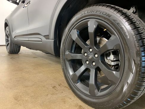 Certified 2023 Ford Explorer ST-Line AWD/4WD image 17