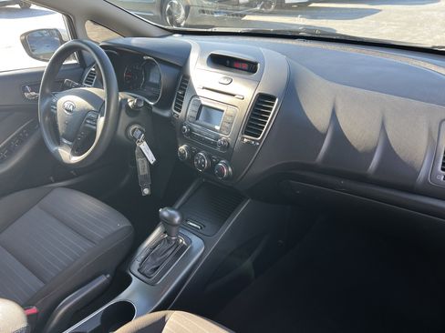 Used 2016 Kia Forte LX image 12
