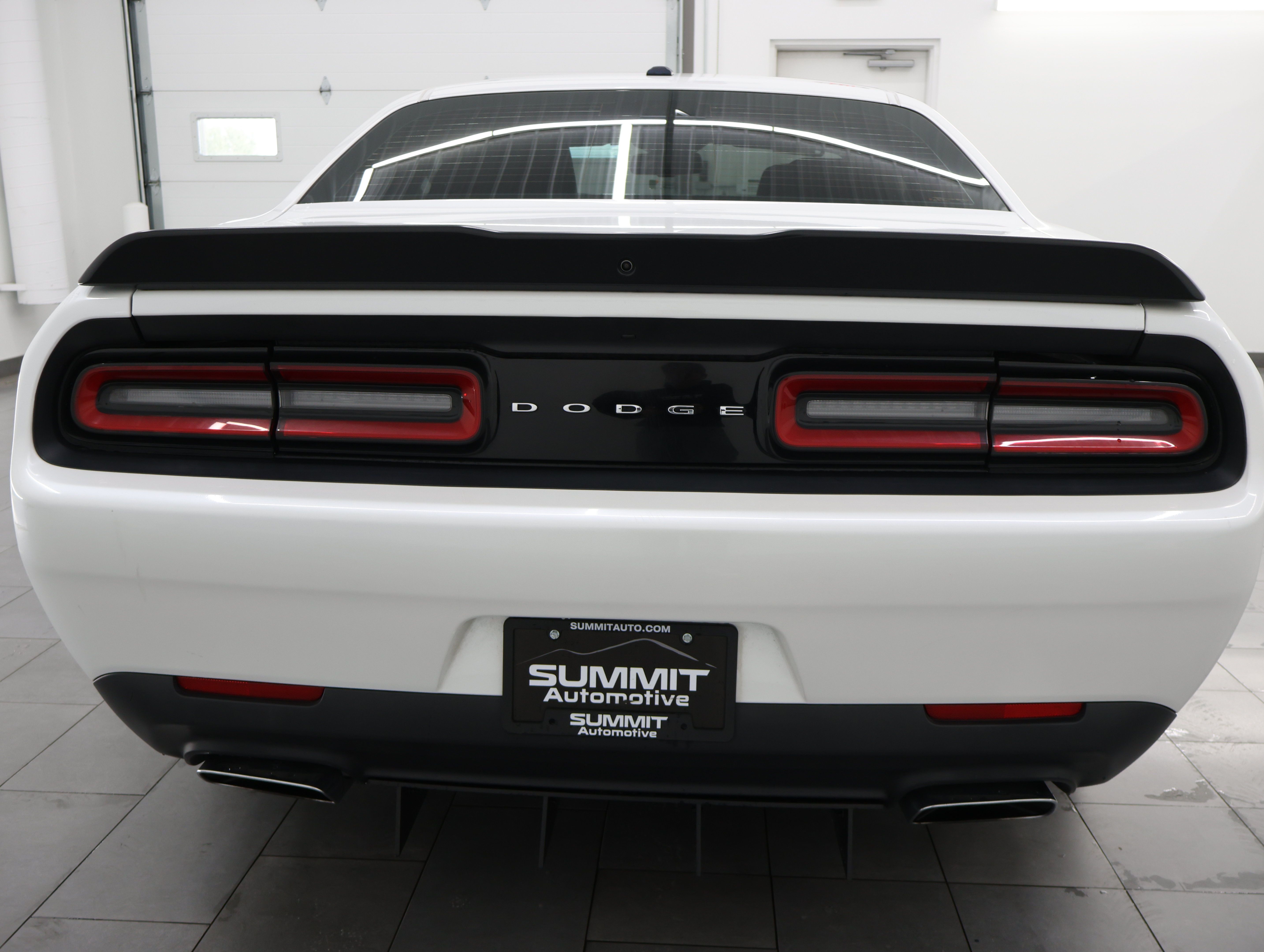 Used 2016 Dodge Challenger R/T w/ Blacktop Package RWD image 25