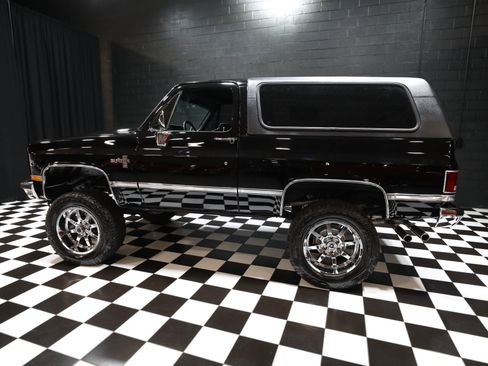 Used 1987 Chevrolet Blazer 4WD image 28