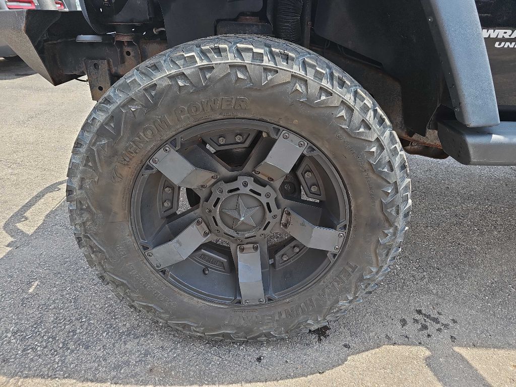 Used 2014 Jeep Wrangler Unlimited Rubicon w/ Connectivity Group AWD/4WD image 24
