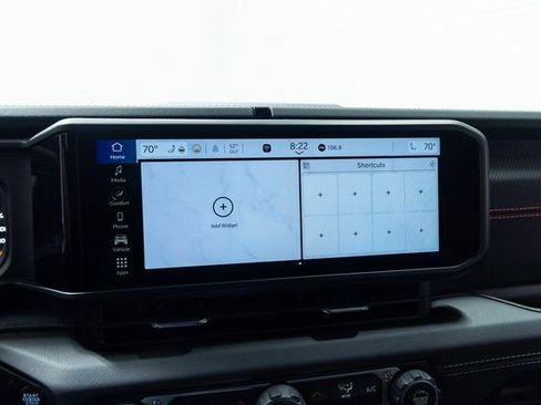 Used 2024 Jeep Gladiator Rubicon w/ Convenience Group image 15