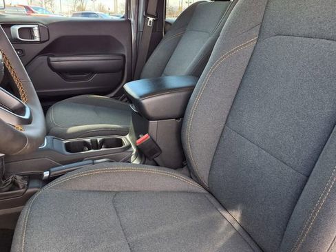 Used 2024 Jeep Wrangler Unlimited w/ Convenience Group image 3