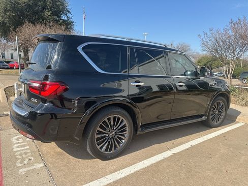 Used 2023 INFINITI QX80 Premium Select w/ All-Season Package image 3