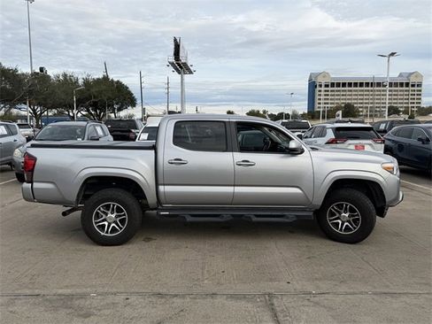 Used 2021 Toyota Tacoma SR w/ SR Convenience Package image 4