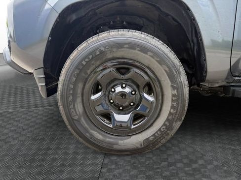 Used 2022 Toyota Tacoma SR AWD/4WD image 13