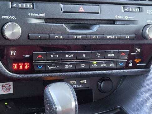 Used 2022 Lexus RX 450h F Sport image 21