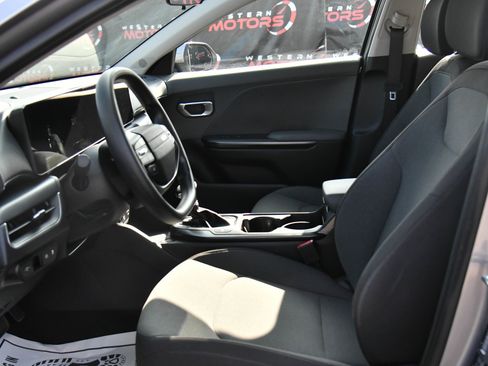 Used 2025 Kia K4 LXS image 16