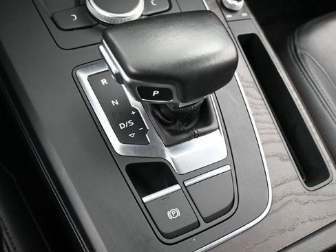 Used 2018 Audi Q5 2.0T Premium Plus w/ Premium Plus Package AWD/4WD image 18