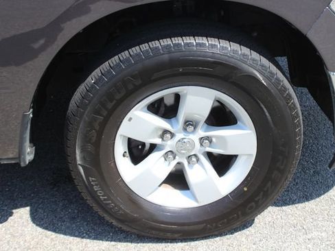Used 2024 RAM 1500 Classic SLT RWD image 31