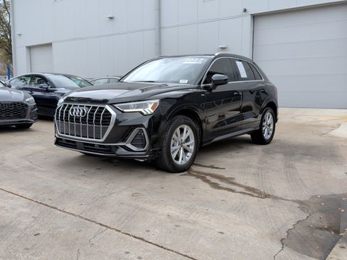 Used 2022 Audi Q3 2.0T Premium Plus image 2