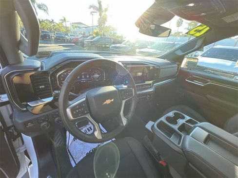 New 2025 Chevrolet Silverado 1500 LT AWD/4WD image 10